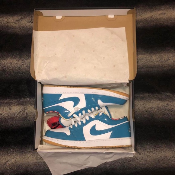 Jordan 1 low mens sneakers size 13 Barcelona color way brand new - Picture 2 of 4